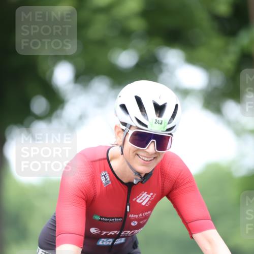 15.06.2025 - 7 Türme Triathlon Yannick Fuchs http://msf.ph/oto/7991445 15.06.2025 11:57:47 Radfahren 243, 244 meine-sportfotos.de