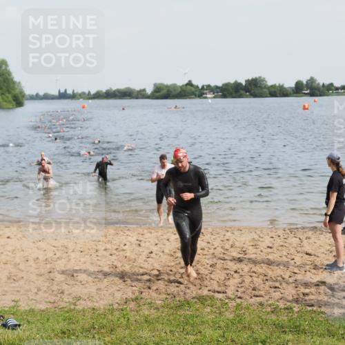 21.06.2025 - 27. Vierlanden-Triathlon MichiJ http://msf.ph/oto/7991463 15.06.2026 09:54:15 Schwimmen 302, 337, 342, 356 meine-sportfotos.de