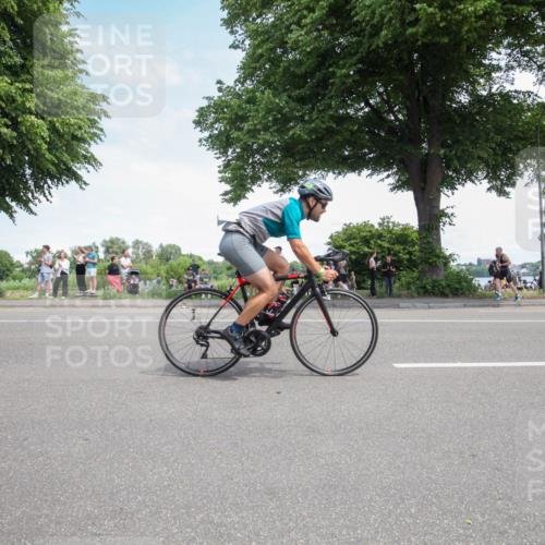 15.06.2025 - 7 Türme Triathlon Yannick Fuchs http://msf.ph/oto/7991471 15.06.2025 13:23:52 Radfahren 458, 471, 591, 874, 908, 1016, 1170 meine-sportfotos.de