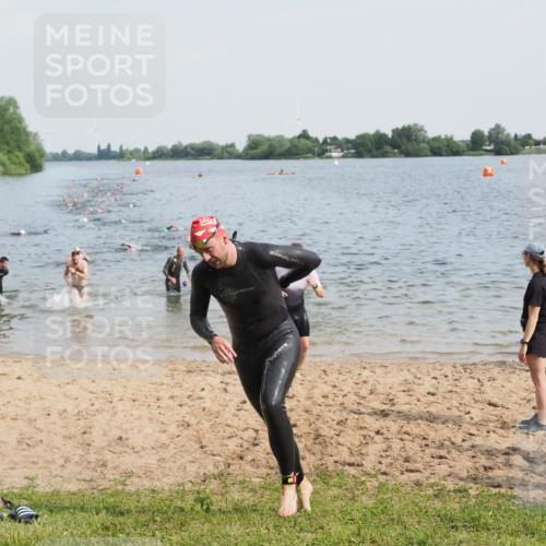 21.06.2025 - 27. Vierlanden-Triathlon MichiJ http://msf.ph/oto/7991491 15.06.2026 09:54:16 Schwimmen 255, 261, 302, 337, 342, 356 meine-sportfotos.de