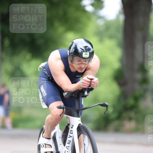 15.06.2025 - 7 Türme Triathlon Yannick Fuchs http://msf.ph/oto/7991505 15.06.2025 11:57:58 Radfahren 303 meine-sportfotos.de