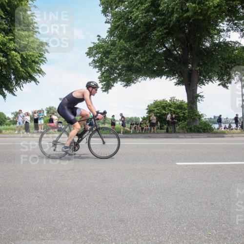 15.06.2025 - 7 Türme Triathlon Yannick Fuchs http://msf.ph/oto/7991528 15.06.2025 13:24:06 Radfahren 219, 624 meine-sportfotos.de