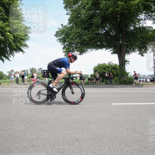 15.06.2025 - 7 Türme Triathlon Yannick Fuchs http://msf.ph/oto/7991586 15.06.2025 13:24:29 Radfahren 215, 397, 543, 640, 930, 1072, 1182 meine-sportfotos.de