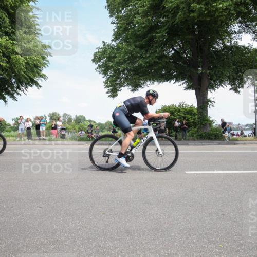 15.06.2025 - 7 Türme Triathlon Yannick Fuchs http://msf.ph/oto/7991619 15.06.2025 13:24:42 Radfahren 613, 674, 789, 924 meine-sportfotos.de