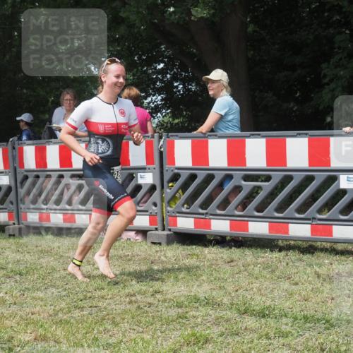 21.06.2025 - 27. Vierlanden-Triathlon KatJ http://msf.ph/oto/7991633 15.06.2025 12:33:54 Laufen  meine-sportfotos.de