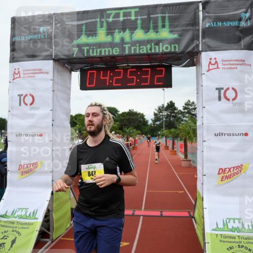 15.06.2025 - 7 Türme Triathlon Michael Strokosch http://msf.ph/oto/7991642 15.06.2025 14:25:32 Ziel 847, 936, 994 meine-sportfotos.de