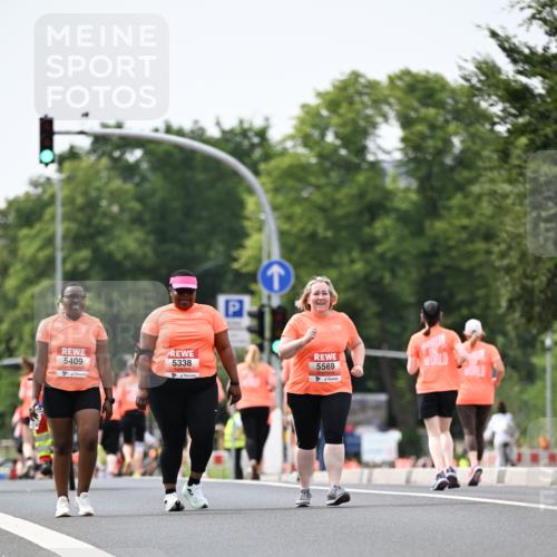15.06.2025 - REWE Women's Run Dr. Thomas Lammeyer http://msf.ph/oto/7991824 15.06.2025 10:51:40 Laufen 5409, 5338, 5569 meine-sportfotos.de