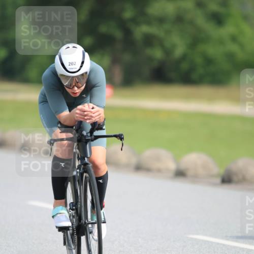 15.06.2025 - 27. Vierlanden-Triathlon H.Heesch http://msf.ph/oto/7991828 15.06.2025 10:01:54 Radfahren 11, 111, 148, 153, 191, 202, 255, 262, 267, 307, 342 meine-sportfotos.de