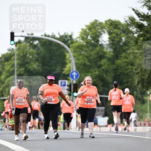 15.06.2025 - REWE Women's Run Dr. Thomas Lammeyer http://msf.ph/oto/7991837 15.06.2025 10:51:40 Laufen 5569, 5409, 5338 meine-sportfotos.de