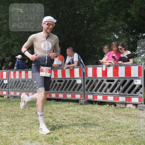 21.06.2025 - 27. Vierlanden-Triathlon KatJ http://msf.ph/oto/7991840 15.06.2025 12:34:30 Laufen  meine-sportfotos.de