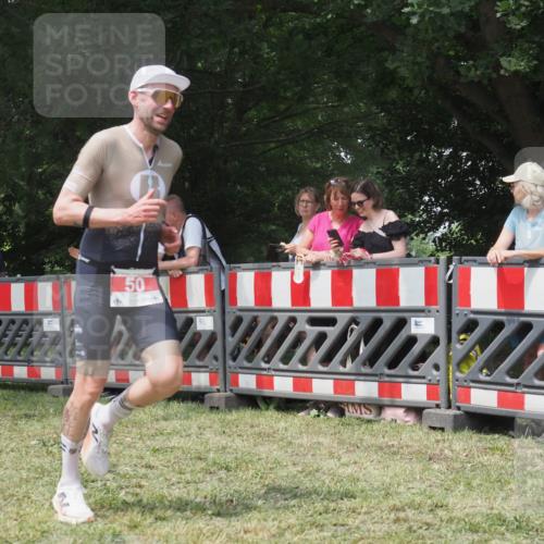 21.06.2025 - 27. Vierlanden-Triathlon KatJ http://msf.ph/oto/7991847 15.06.2025 12:34:30 Laufen  meine-sportfotos.de