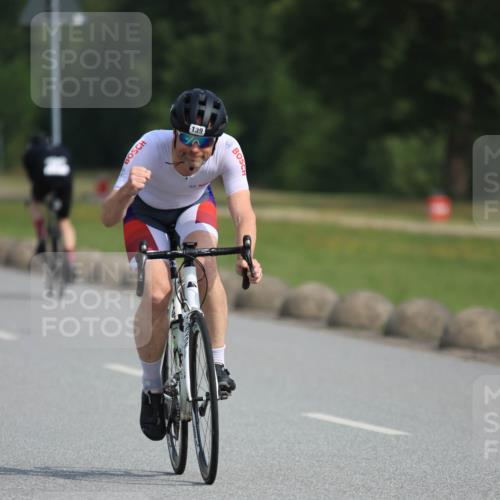 15.06.2025 - 27. Vierlanden-Triathlon H.Heesch http://msf.ph/oto/7991867 15.06.2025 10:02:10 Radfahren 59, 77, 139, 198, 224, 299 meine-sportfotos.de