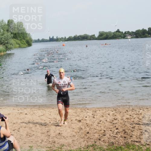 21.06.2025 - 27. Vierlanden-Triathlon MichiJ http://msf.ph/oto/7991893 15.06.2026 09:54:29 Schwimmen 253, 255, 261, 262, 318, 342, 354 meine-sportfotos.de
