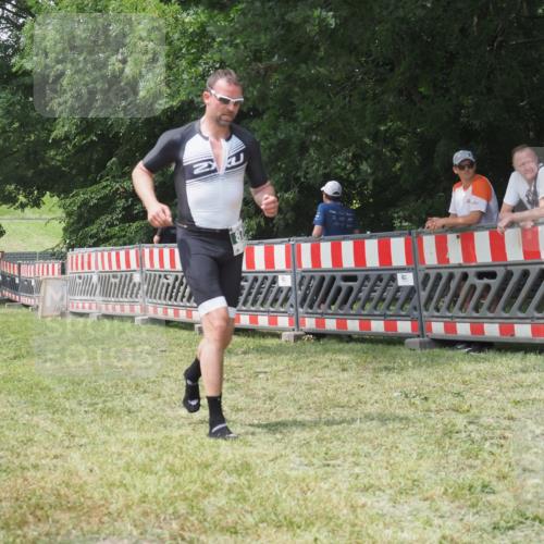 21.06.2025 - 27. Vierlanden-Triathlon KatJ http://msf.ph/oto/7991934 15.06.2025 12:34:33 Laufen  meine-sportfotos.de