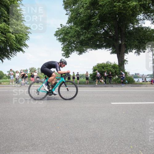 15.06.2025 - 7 Türme Triathlon Yannick Fuchs http://msf.ph/oto/7991948 15.06.2025 13:26:06 Radfahren 294 meine-sportfotos.de