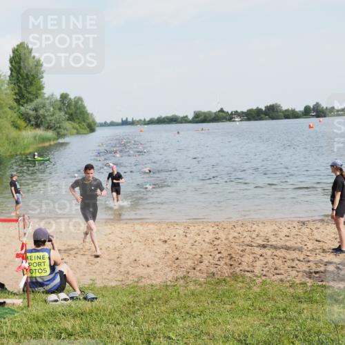 21.06.2025 - 27. Vierlanden-Triathlon MichiJ http://msf.ph/oto/7991973 15.06.2026 09:54:32 Schwimmen 253, 255, 261, 262, 294, 318, 354 meine-sportfotos.de