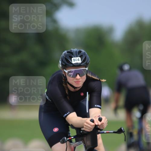 21.06.2025 - 27. Vierlanden-Triathlon H.Heesch http://msf.ph/oto/7991974 15.06.2025 11:57:44 Radfahren 804, 833, 904, 954, 958 meine-sportfotos.de