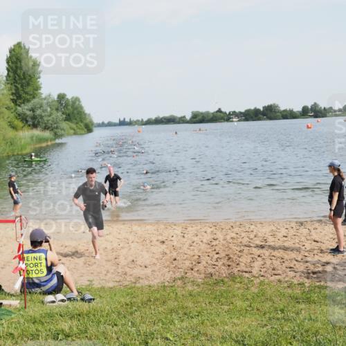 21.06.2025 - 27. Vierlanden-Triathlon MichiJ http://msf.ph/oto/7991982 15.06.2026 09:54:33 Schwimmen 253, 262, 294, 318, 354 meine-sportfotos.de