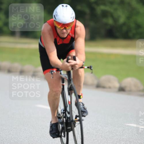 15.06.2025 - 27. Vierlanden-Triathlon H.Heesch http://msf.ph/oto/7991991 15.06.2025 10:03:54 Radfahren 142, 152, 285, 294, 357 meine-sportfotos.de