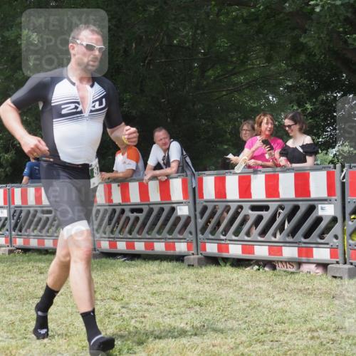 21.06.2025 - 27. Vierlanden-Triathlon KatJ http://msf.ph/oto/7992006 15.06.2025 12:34:33 Laufen  meine-sportfotos.de