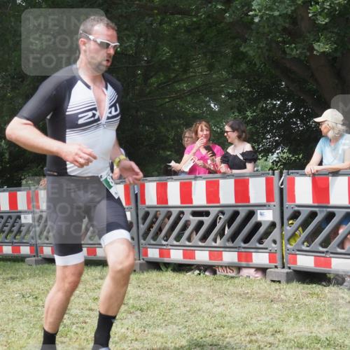 21.06.2025 - 27. Vierlanden-Triathlon KatJ http://msf.ph/oto/7992034 15.06.2025 12:34:34 Laufen  meine-sportfotos.de