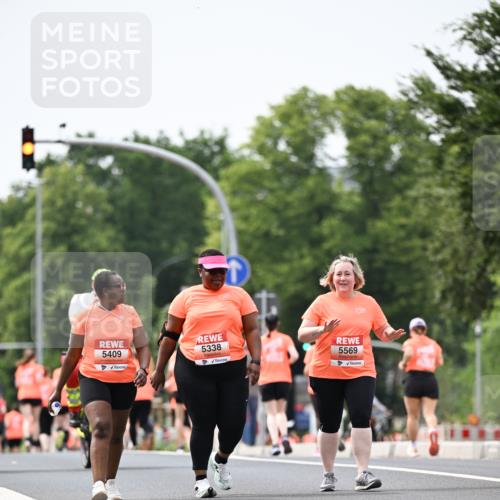 15.06.2025 - REWE Women's Run Dr. Thomas Lammeyer http://msf.ph/oto/7992050 15.06.2025 10:51:42 Laufen 5409, 5338, 5569 meine-sportfotos.de