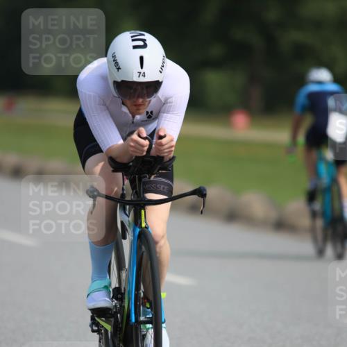 15.06.2025 - 27. Vierlanden-Triathlon H.Heesch http://msf.ph/oto/7992061 15.06.2025 10:05:34 Radfahren 74, 161, 277, 281, 298, 548 meine-sportfotos.de