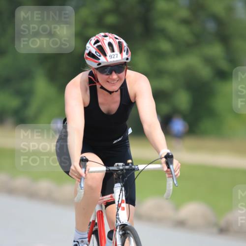 21.06.2025 - 27. Vierlanden-Triathlon H.Heesch http://msf.ph/oto/7992065 15.06.2025 11:58:40 Radfahren 213, 682, 771, 861, 927, 963 meine-sportfotos.de