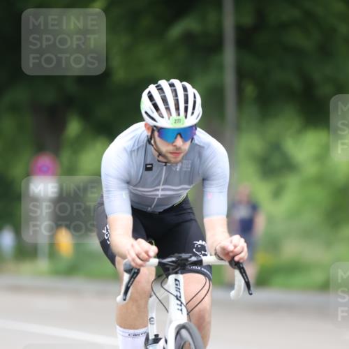 15.06.2025 - 7 Türme Triathlon Yannick Fuchs http://msf.ph/oto/7992071 15.06.2025 11:59:47 Radfahren 277 meine-sportfotos.de
