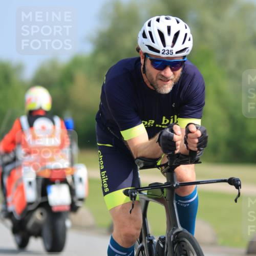 15.06.2025 - 27. Vierlanden-Triathlon H.Heesch http://msf.ph/oto/7992080 15.06.2025 10:05:47 Radfahren 81, 233, 235, 320, 353 meine-sportfotos.de