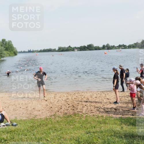 21.06.2025 - 27. Vierlanden-Triathlon MichiJ http://msf.ph/oto/7992084 15.06.2026 09:54:36 Schwimmen 262, 294, 318, 354 meine-sportfotos.de