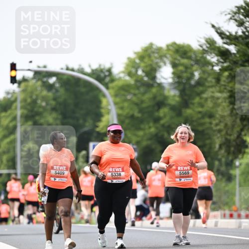 15.06.2025 - REWE Women's Run Dr. Thomas Lammeyer http://msf.ph/oto/7992085 15.06.2025 10:51:43 Laufen 5409, 5338, 5569 meine-sportfotos.de