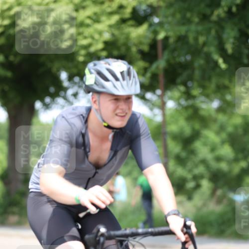 15.06.2025 - 7 Türme Triathlon Yannick Fuchs http://msf.ph/oto/7992095 15.06.2025 13:05:09 Radfahren 469 meine-sportfotos.de