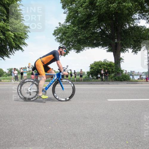 15.06.2025 - 7 Türme Triathlon Yannick Fuchs http://msf.ph/oto/7992104 15.06.2025 13:26:34 Radfahren 244, 400, 667, 719, 1156 meine-sportfotos.de