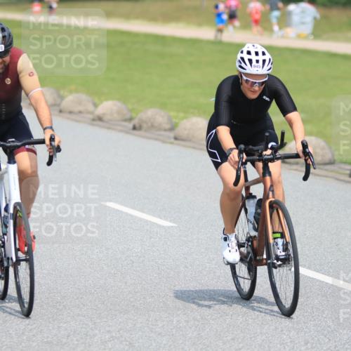 21.06.2025 - 27. Vierlanden-Triathlon H.Heesch http://msf.ph/oto/7992128 15.06.2025 11:59:23 Radfahren 770, 789, 945 meine-sportfotos.de