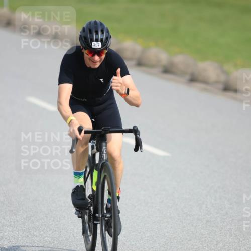 15.06.2025 - 27. Vierlanden-Triathlon H.Heesch http://msf.ph/oto/7992169 15.06.2025 10:08:56 Radfahren 109, 139, 167, 324 meine-sportfotos.de