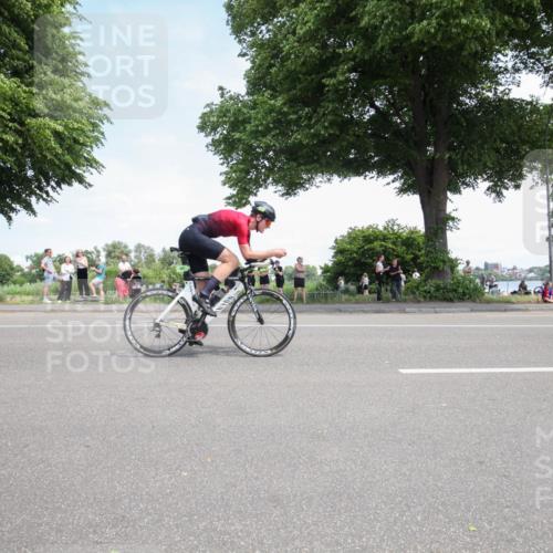 15.06.2025 - 7 Türme Triathlon Yannick Fuchs http://msf.ph/oto/7992193 15.06.2025 13:26:44 Radfahren 400, 667, 1071, 1153 meine-sportfotos.de