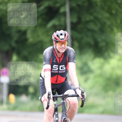 15.06.2025 - 7 Türme Triathlon Yannick Fuchs http://msf.ph/oto/7992206 15.06.2025 11:59:57 Radfahren  meine-sportfotos.de