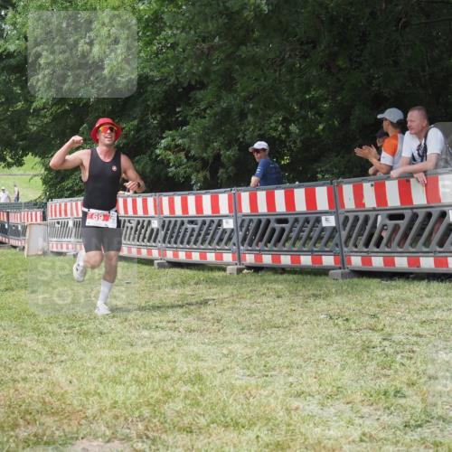 21.06.2025 - 27. Vierlanden-Triathlon KatJ http://msf.ph/oto/7992209 15.06.2025 12:35:12 Laufen  meine-sportfotos.de