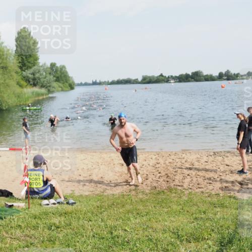 21.06.2025 - 27. Vierlanden-Triathlon MichiJ http://msf.ph/oto/7992215 15.06.2026 09:54:41 Schwimmen 262, 294, 297, 318 meine-sportfotos.de