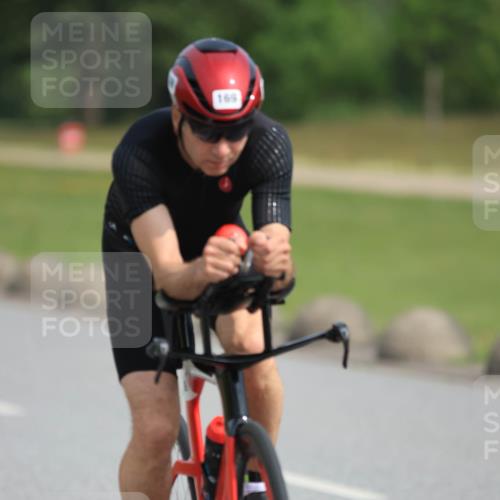 15.06.2025 - 27. Vierlanden-Triathlon H.Heesch http://msf.ph/oto/7992218 15.06.2025 10:09:22 Radfahren 23, 68, 169, 397 meine-sportfotos.de