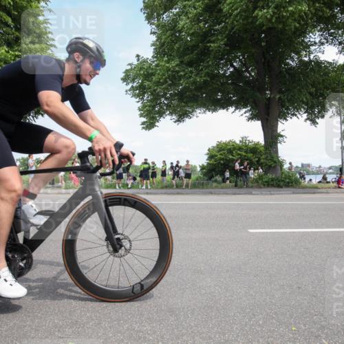 15.06.2025 - 7 Türme Triathlon Yannick Fuchs http://msf.ph/oto/7992252 15.06.2025 13:26:58 Radfahren 672, 760, 762, 998 meine-sportfotos.de