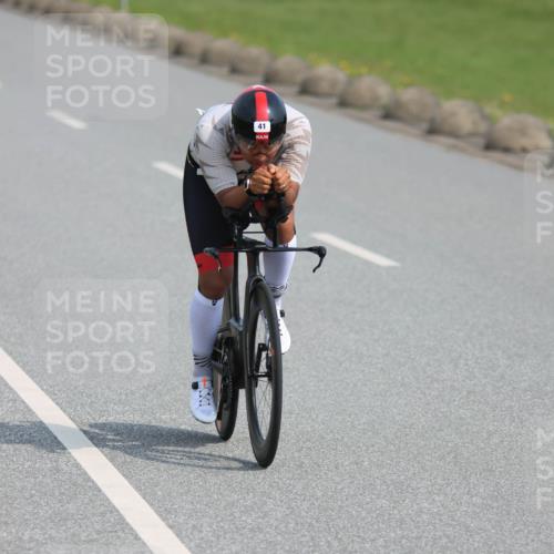 15.06.2025 - 27. Vierlanden-Triathlon H.Heesch http://msf.ph/oto/7992262 15.06.2025 10:11:02 Radfahren 41, 188, 196 meine-sportfotos.de