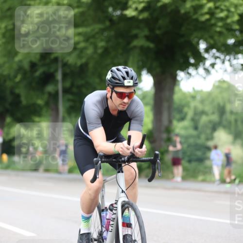 15.06.2025 - 7 Türme Triathlon Yannick Fuchs http://msf.ph/oto/7992275 15.06.2025 12:00:58 Radfahren 213, 228 meine-sportfotos.de