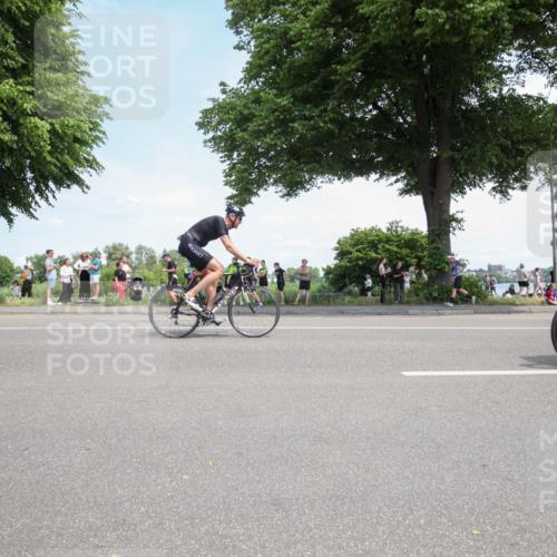 15.06.2025 - 7 Türme Triathlon Yannick Fuchs http://msf.ph/oto/7992300 15.06.2025 13:27:16 Radfahren 255, 772, 840, 1011 meine-sportfotos.de