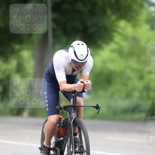 15.06.2025 - 7 Türme Triathlon Yannick Fuchs http://msf.ph/oto/7992330 15.06.2025 12:02:18 Radfahren 286 meine-sportfotos.de