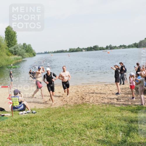 21.06.2025 - 27. Vierlanden-Triathlon MichiJ http://msf.ph/oto/7992371 15.06.2026 09:54:53 Schwimmen 297, 319, 336, 344, 361 meine-sportfotos.de