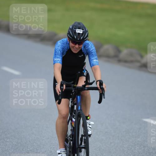 21.06.2025 - 27. Vierlanden-Triathlon H.Heesch http://msf.ph/oto/7992458 15.06.2025 12:02:36 Radfahren 219, 815, 876, 888, 944 meine-sportfotos.de