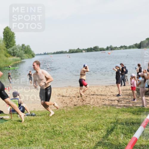 21.06.2025 - 27. Vierlanden-Triathlon MichiJ http://msf.ph/oto/7992495 15.06.2026 09:54:55 Schwimmen 297, 319, 336, 344, 361 meine-sportfotos.de