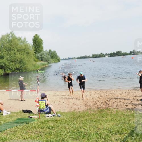 21.06.2025 - 27. Vierlanden-Triathlon MichiJ http://msf.ph/oto/7992532 15.06.2026 09:54:58 Schwimmen 319, 336, 344, 361 meine-sportfotos.de
